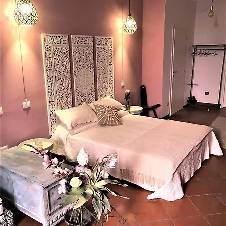 Gæstehus White & Gold 4*