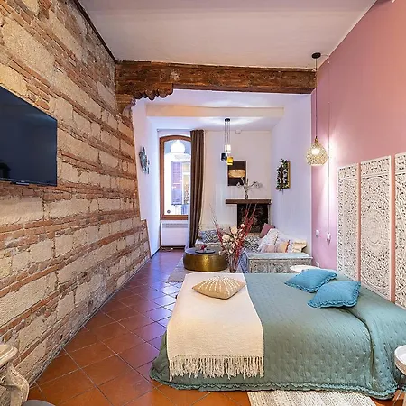 White & Gold Gæstehus Verona