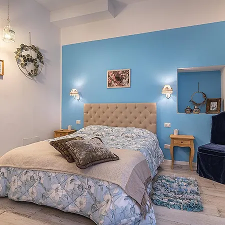 Gæstehus White & Gold 4*