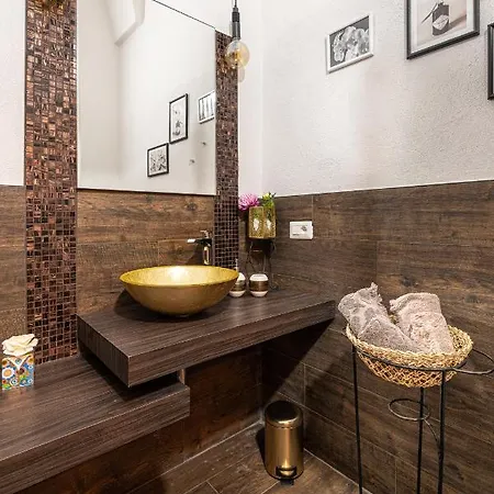 Gæstehus White & Gold 4*